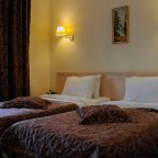 Двухместный (Двухместный Комфорт c балконом (1 кровать или 2 отдельные кровати )), Гостиничный комплекс Святогор