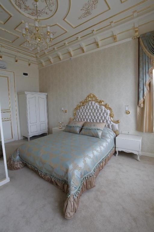 Двухместный (Улучшенный двухместный номер с 1 кроватью и видом на море), HHK Hotel