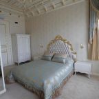 Двухместный (Улучшенный двухместный номер с 1 кроватью и видом на море), HHK Hotel