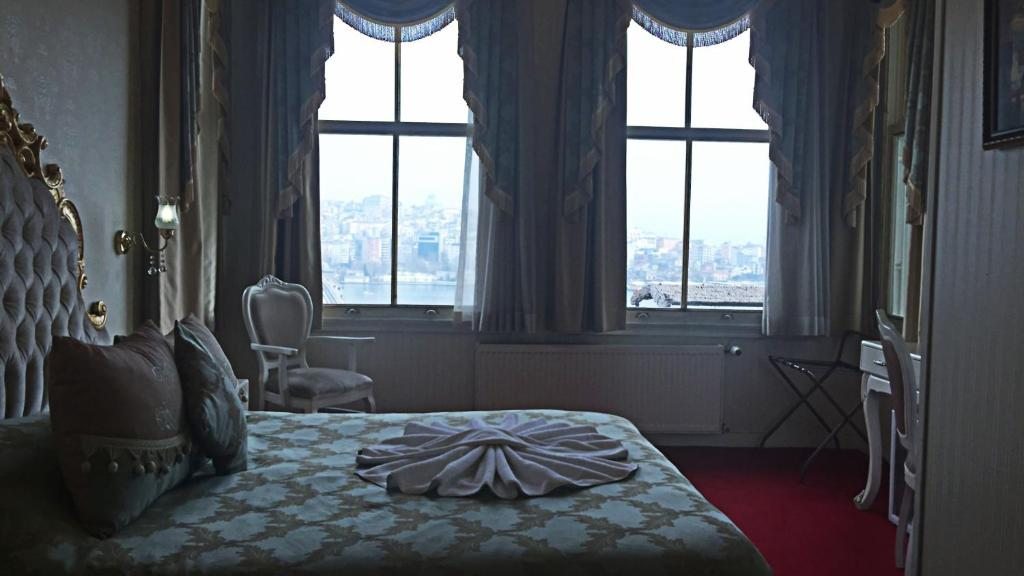 Двухместный (Улучшенный двухместный номер с 1 кроватью и видом на море), HHK Hotel