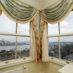 Двухместный (Улучшенный двухместный номер с 1 кроватью и видом на море), HHK Hotel