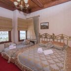 Трехместный (Стандартный трехместный номер с видом на море), HHK Hotel