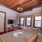 Трехместный (Стандартный трехместный номер с видом на море), HHK Hotel