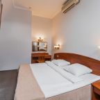 Люкс (Люкс), Гостиница Ампаро