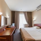 Двухместный (Джуниор сюит с 1 кроватью или 2 отдельными кроватями), Гостиница Ампаро