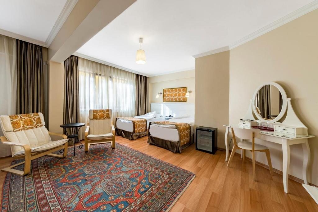 Четырехместный (Семейный номер (для 5 взрослых)) отеля Hotel Fehmi Bey - Special Category, Стамбул