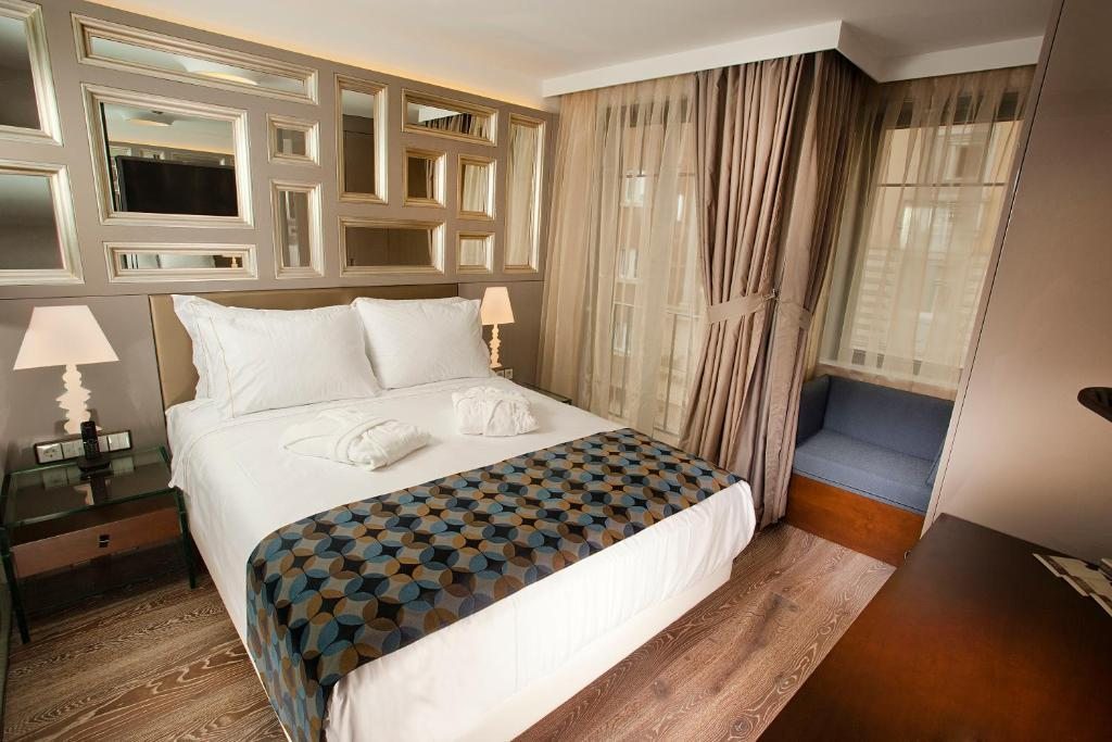 Двухместный (Клубный двухместный номер с 1 кроватью или 2 отдельными кроватями) отеля Hotel La Villa, Стамбул