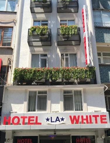 Hotel La White