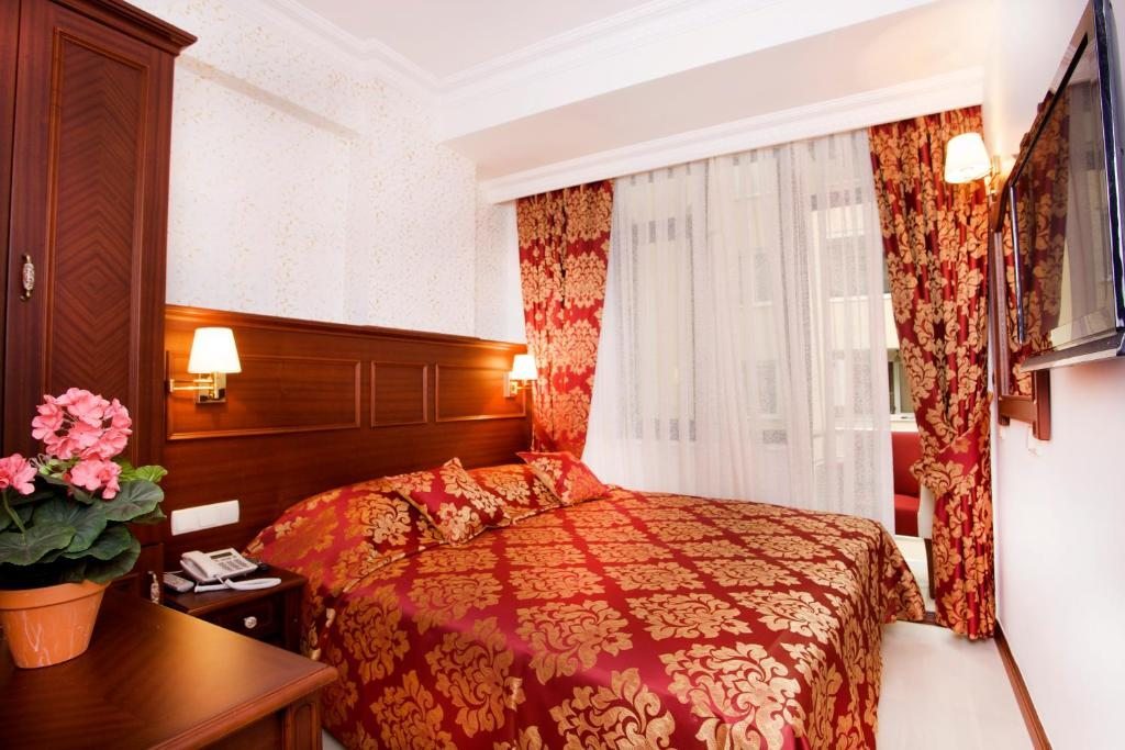 Трехместный (Стандартный трехместный номер) отеля Istanbul Newcity Hotel, Стамбул