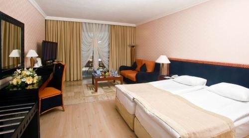 Двухместный (Специальное предложение - Стандартный двухместный номер с 1 кроватью или 2 отдельными кроватями) курортного отеля Crystal Sunrise Queen Luxury Resort & Spa, Сиде