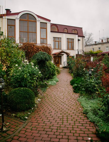 Отель Варваци