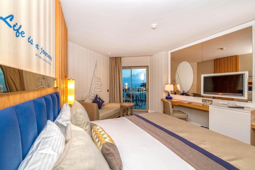 Двухместный (Стандартный двухместный номер с 1 кроватью и видом на море) курортного отеля Kirman Sidemarin Beach & Spa, Сиде