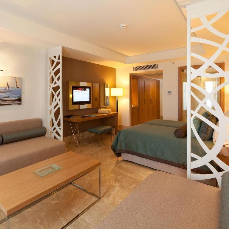 Двухместный (Стандартный двухместный номер с 1 двуспальной или 2 отдельными кроватями, вид на окрестности) курортного отеля Paloma Oceana, Сиде