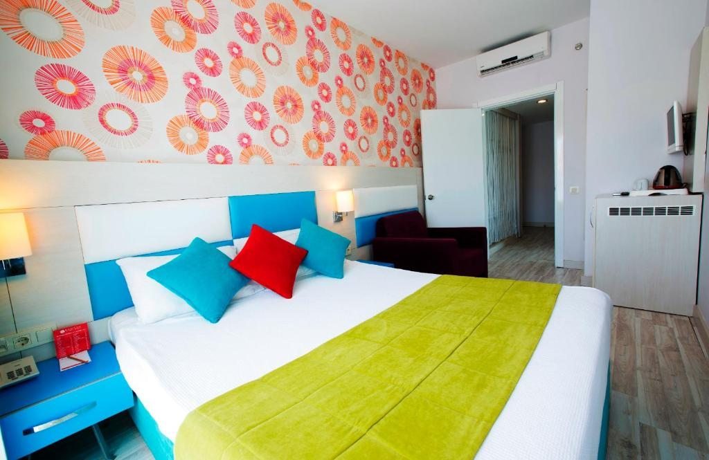 Двухместный (Стандартный двухместный номер с 1 кроватью) отеля Ramada Resort Side, Сиде
