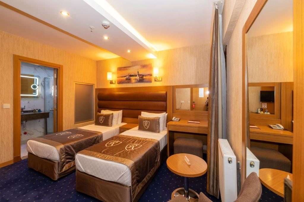 Двухместный (Двухместный номер эконом-класса с 1 кроватью, без вида) отеля Regno Hotel, Стамбул