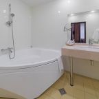 Просторная ванная в категории «Люкс Модус»