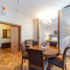 Люкс, Гостиница Арбат