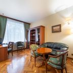 Люкс, Гостиница Арбат