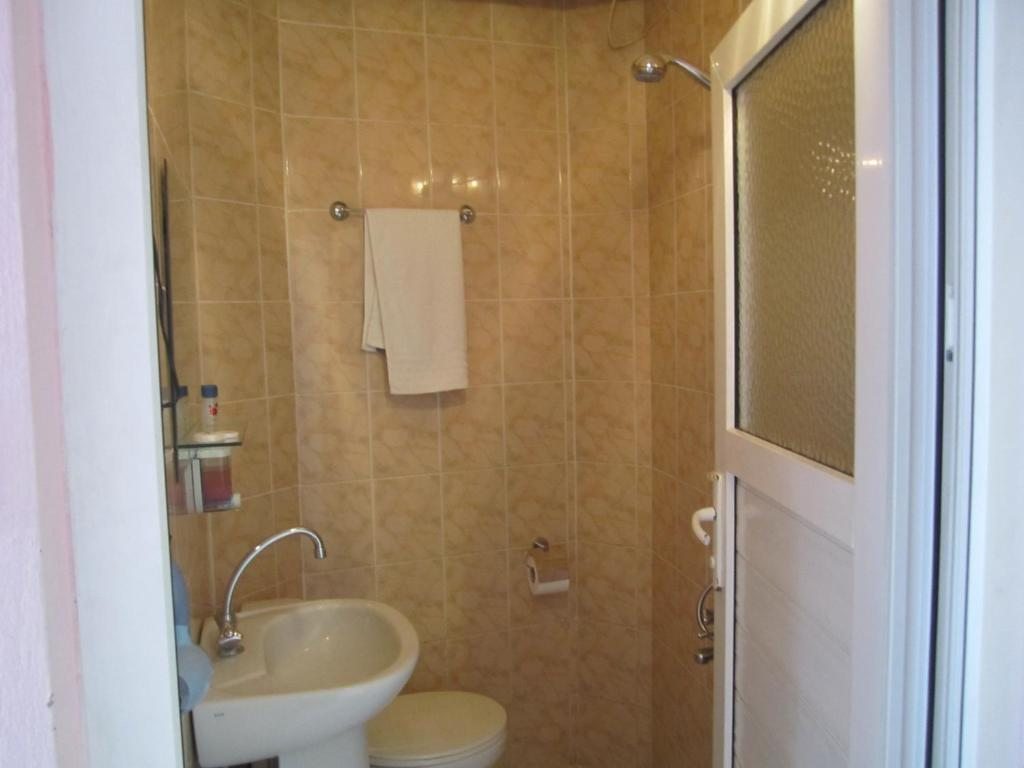 Одноместный (Одноместный номер с ванной комнатой) отеля Hotel Efe, Трабзон