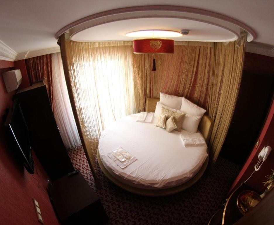Двухместный (Двухместный номер Делюкс с 1 кроватью) отеля Salinas Istanbul Hotel, Стамбул