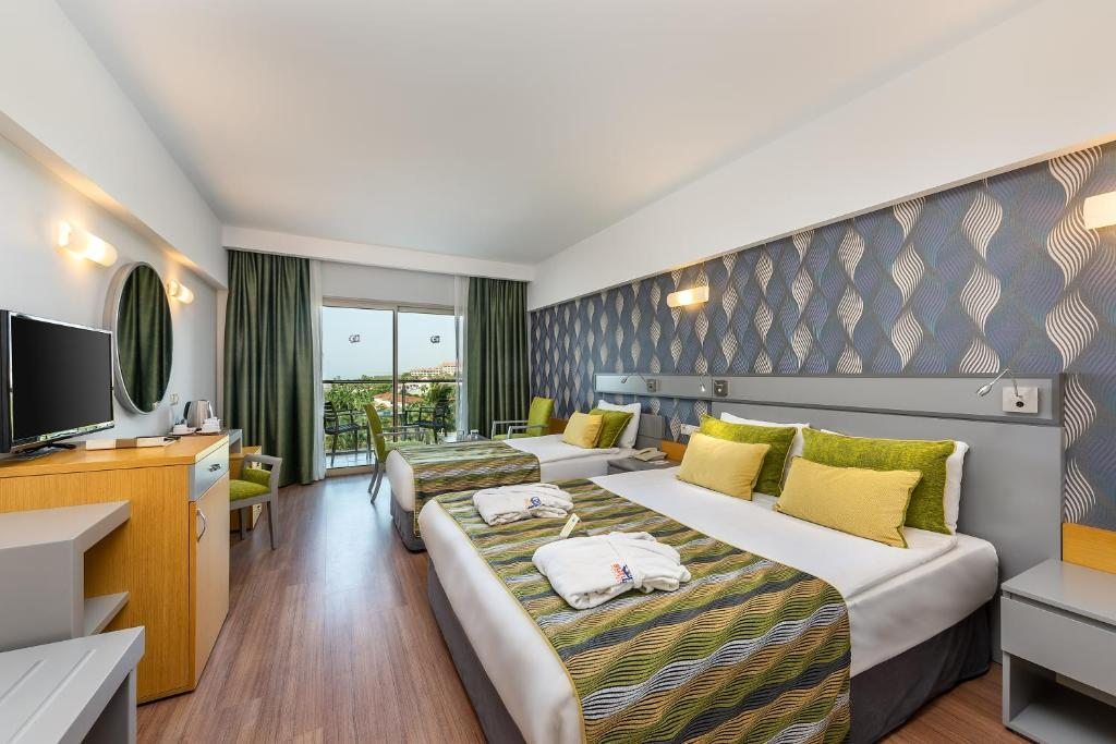 Двухместный (Стандартный номер — боковой вид на море) курортного отеля Sunis Kumkoy Beach Resort Hotel & Spa, Сиде
