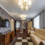 Люкс (Гранд ЛА), Гостиница Новороссийск