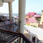 Двухместный (С балконом и двуспальной кроватью), Гостиница Guest House Kars