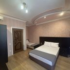 Трёхместный и более (Семейный номер с балконом), Гостевой дом Делис