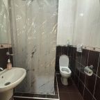 Трёхместный и более (Семейный номер с балконом), Гостевой дом Делис