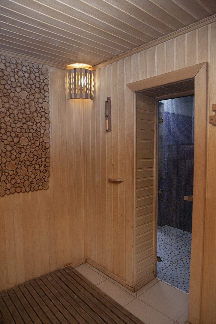 Русская баня на дровах, Отель Allure Lodge