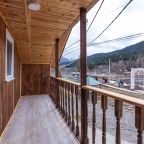 Шестиместный (Семейный домик №1), Отель Allure Lodge