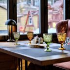 Ресторан, Отель Allure Lodge