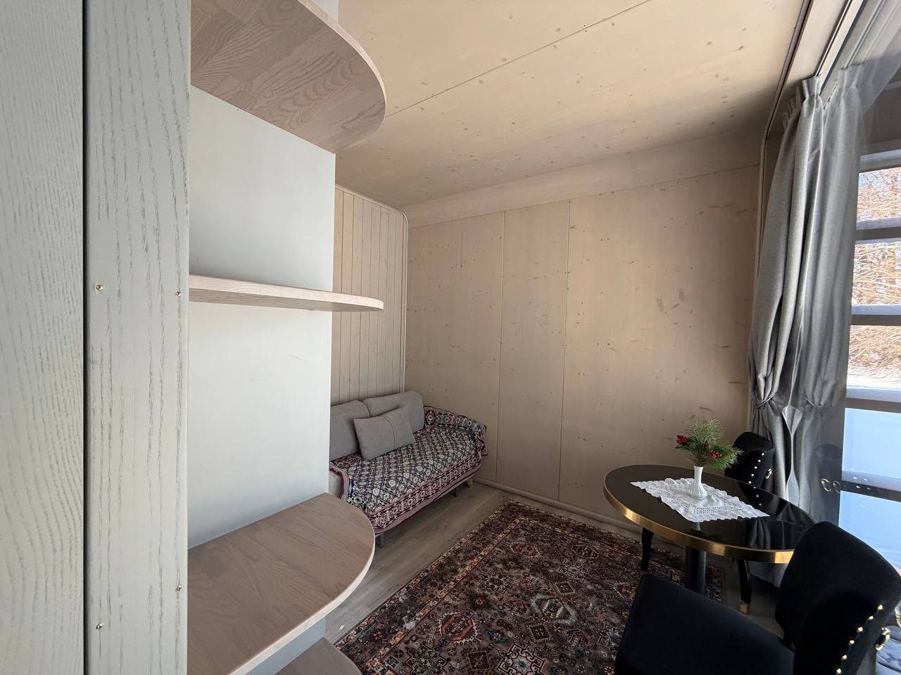 Дом (Большая капсула), Загородный отель Богдарня