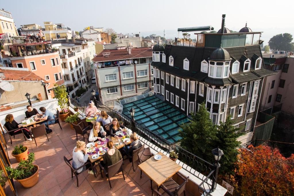 Номер (Кровать в общем 10-местном номере для мужчин и женщин - Цокольный этаж) отеля Agora Guesthouse, Стамбул