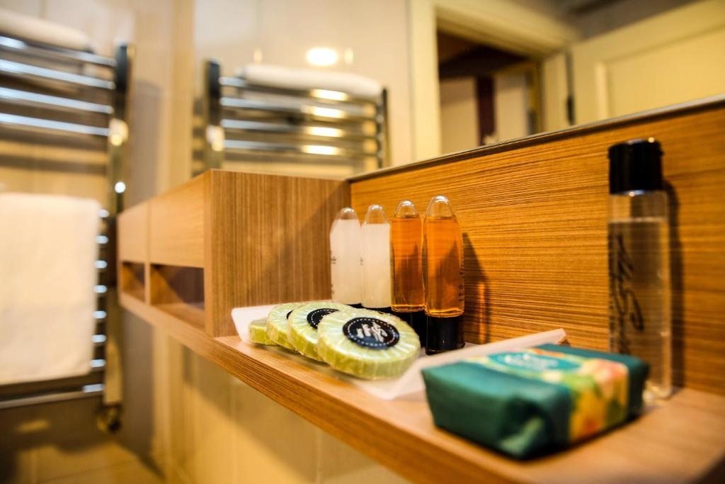 Апартаменты (Апартаменты-студио), Akin Suites