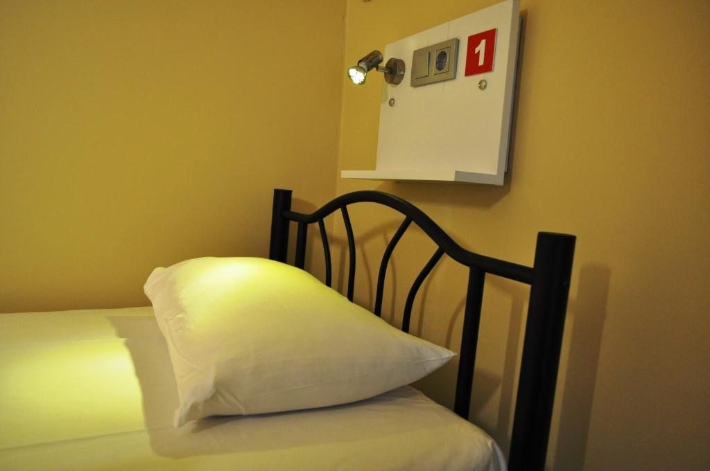 Номер (Односпальная кровать в общем номере для мужчин и женщин) хостела Antique Hostel, Стамбул