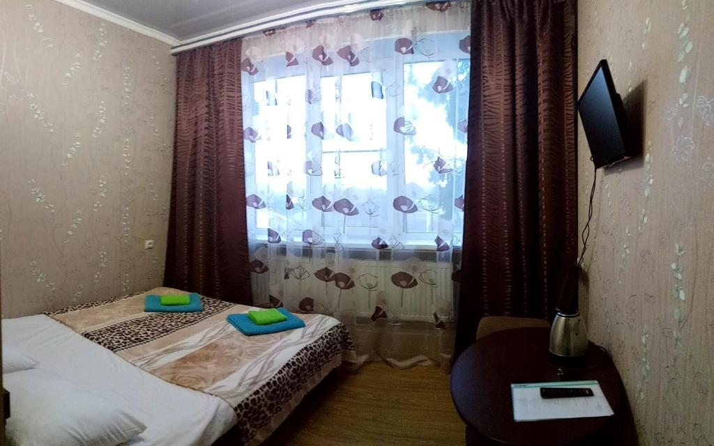 Двухместный (Двухместный номер эконом-класса с 1 кроватью) парк-отеля Изумруд, Мостовской