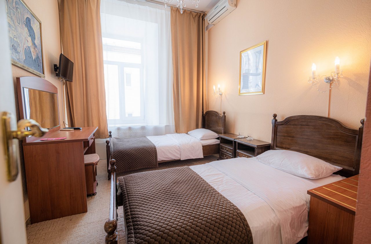 Одноместный (Стандарт c 2 односпальными кроватями) гостиницы Ист-Вест, Москва