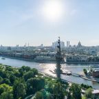 Вид на реку, Отель Президент