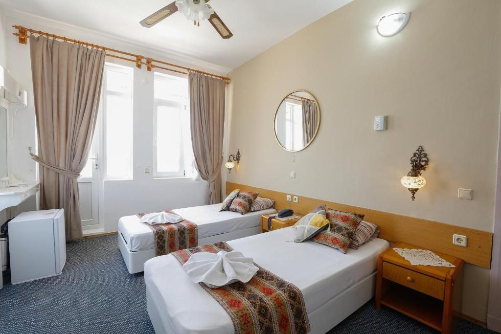 Двухместный (Стандартный двухместный номер с 1 кроватью или 2 отдельными кроватями) отеля Beach House Hotel, Сиде