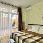 Номер с собственным двориком