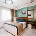 Четырехместный (Четырехместный номер с видом на сад), Atam Suites & Apartments