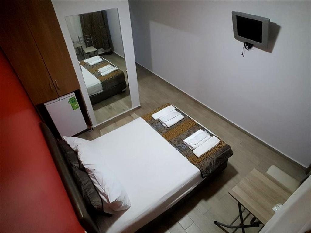 Двухместный (Улучшенный двухместный номер Делюкс с 1 кроватью) отеля Ayyıldızlar Otel, Стамбул