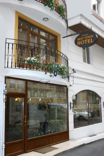 Двухместный (Двухместный номер с 1 кроватью или 2 отдельными кроватями и балконом) отеля Best Town Hotel, Стамбул
