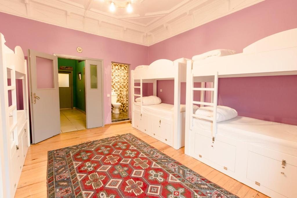 Номер (Кровать в общем номере для мужчин и женщин с 10 кроватями) хостела Cheers Hostel, Стамбул