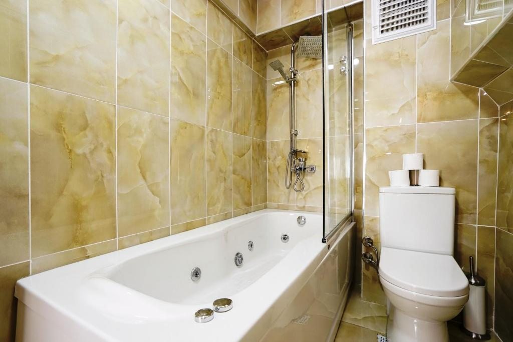 Сьюит (Полулюкс), Cube Suites