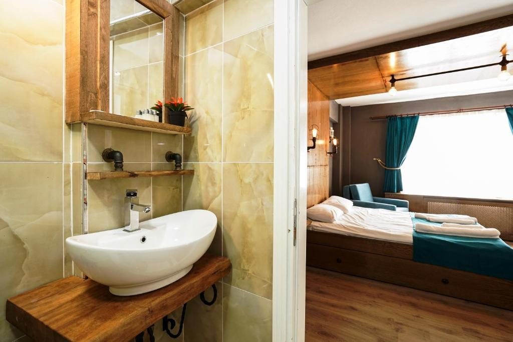 Сьюит (Полулюкс), Cube Suites