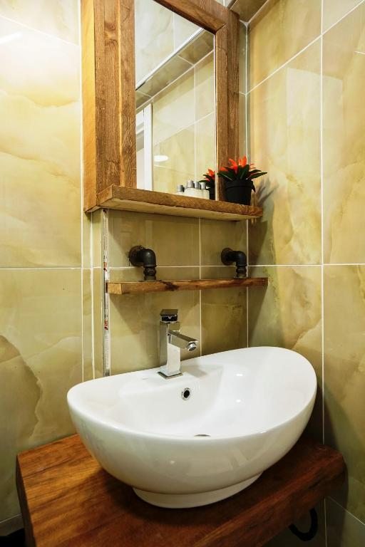 Сьюит (Полулюкс), Cube Suites