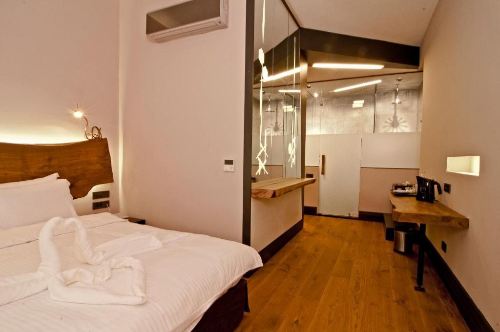 Двухместный (Двухместный номер Делюкс с 1 кроватью) отеля Gumusyan Hotel, Стамбул