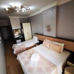 Трехместный (Стандартный трехместный номер), Hotel Broken Column